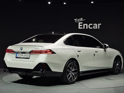 صورة 3 لـ 2025 BMW 5 SERIES
