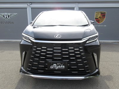 صورة 3 لـ 2026 Lexus LM