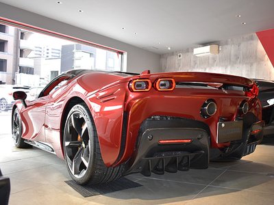 FERRARI SF90 SPIDER - 9