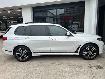 BMW X7 - 7