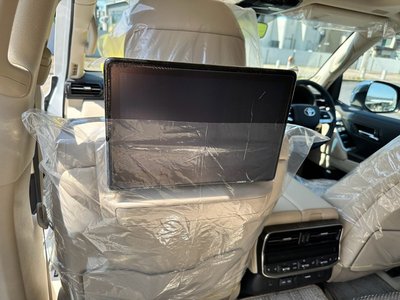 صورة مصغرة 74 لـ 2026 Toyota LAND CRUISER 300