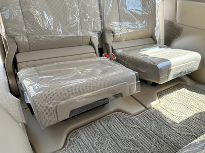 صورة مصغرة 52 لـ 2026 Toyota LAND CRUISER 300