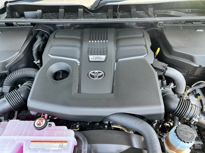 صورة مصغرة 69 لـ 2026 Toyota LAND CRUISER 300