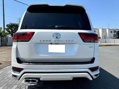 صورة 6 لـ 2026 Toyota LAND CRUISER 300