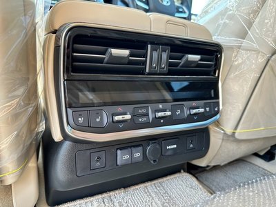 صورة مصغرة 31 لـ 2026 Toyota LAND CRUISER 300