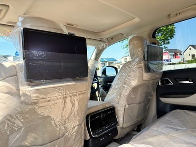 صورة مصغرة 68 لـ 2026 Toyota LAND CRUISER 300