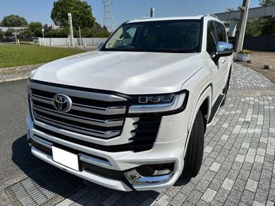 صورة 1 لـ 2026 Toyota LAND CRUISER 300