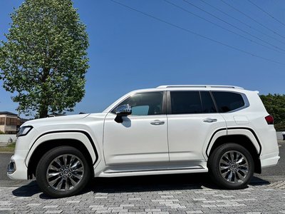 صورة 4 لـ 2026 Toyota LAND CRUISER 300