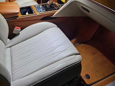 BENTLEY FLYING SPUR - 7