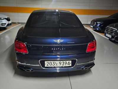 BENTLEY FLYING SPUR - 3