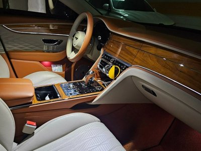 BENTLEY FLYING SPUR - 6