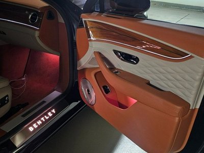 BENTLEY FLYING SPUR - 8