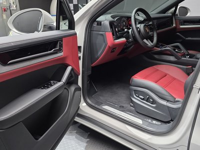 PORSCHE CAYENNE - 10
