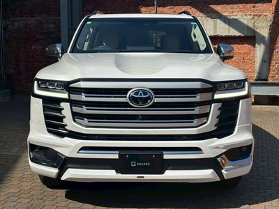 TOYOTA LAND CRUISER 300 - 8