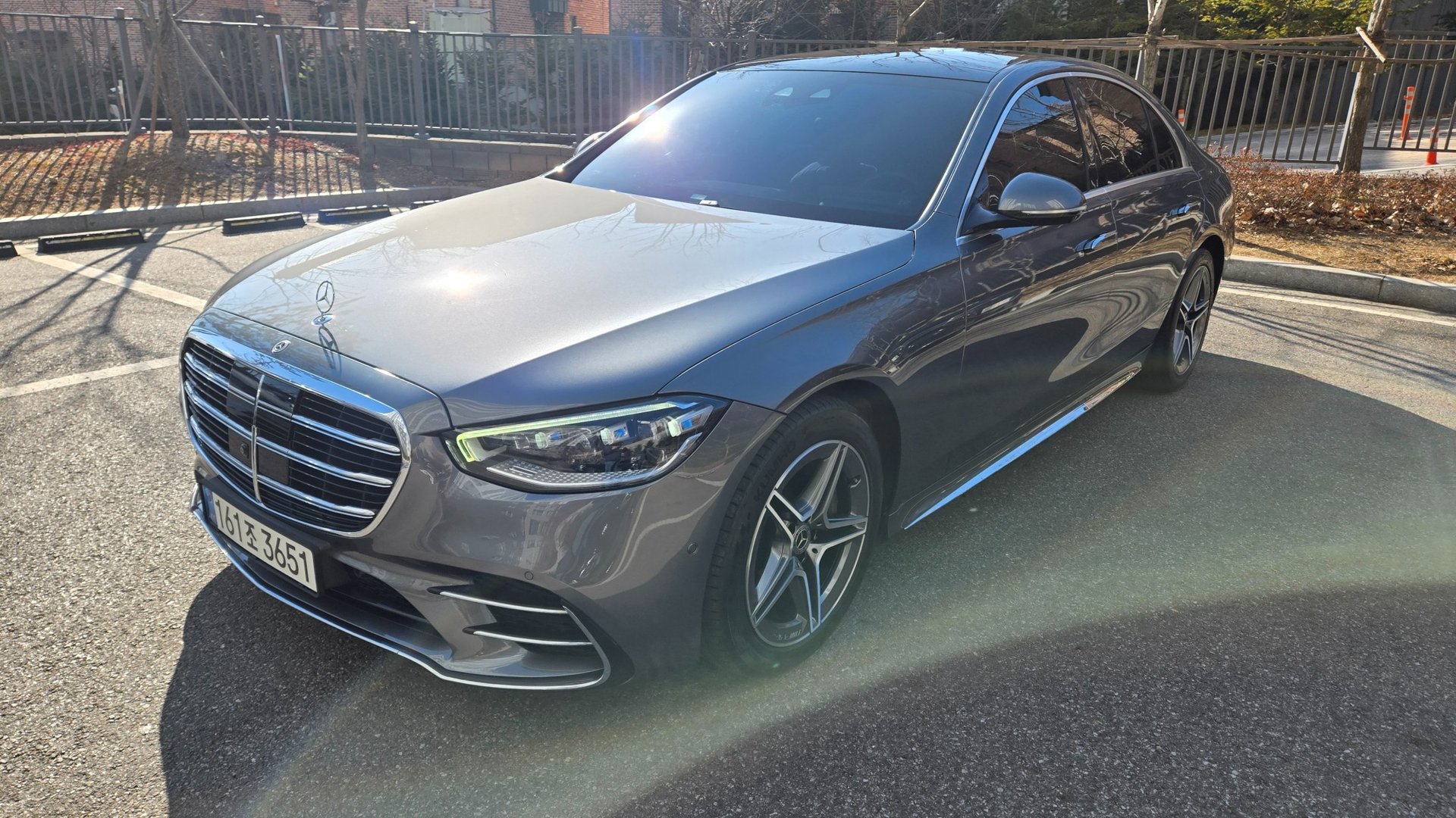 MERCEDES-BENZ S-CLASS - View 1