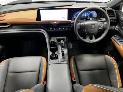 TOYOTA CROWN CROSSOVER - 8