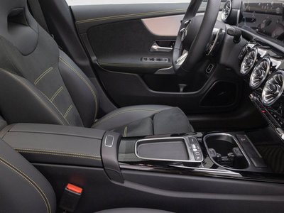 2025 Mercedes-BENZ CLA 照片 9