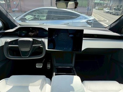 صورة 2 لـ 2024 Tesla MODEL X