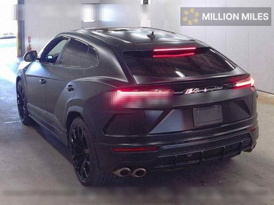 LAMBORGHINI URUS - 2