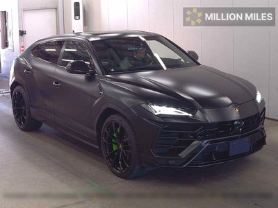 LAMBORGHINI URUS - 1