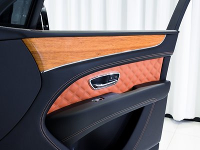 BENTLEY BENTAYGA - 10