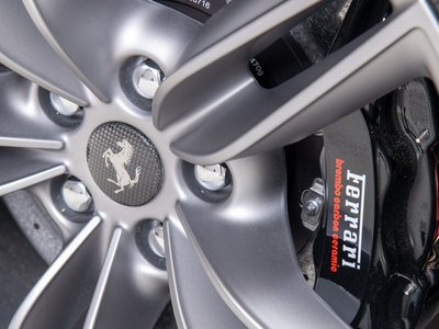 صورة 14 لـ 2021 Ferrari ROMA