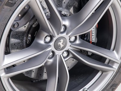 صورة 13 لـ 2021 Ferrari ROMA