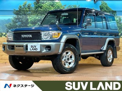 TOYOTA LAND CRUISER 70 - 1