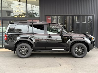 TOYOTA LAND CRUISER - 10