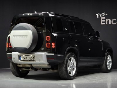 LAND ROVER DEFENDER - 4