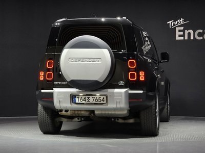 LAND ROVER DEFENDER - 3