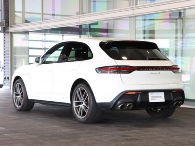 PORSCHE MACAN - 5