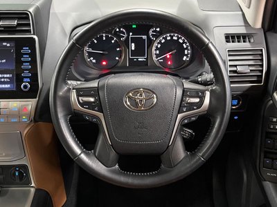 2022 Toyota LAND CRUISER PRADO — миниатюра 11