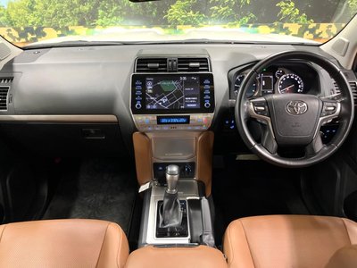 2022 Toyota LAND CRUISER PRADO — фото 2