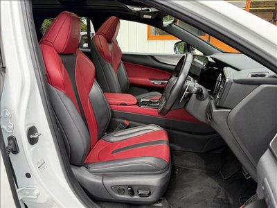 صورة 9 لـ 2023 Lexus NX