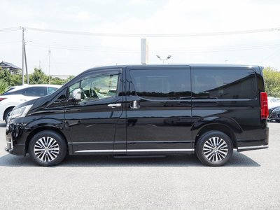 TOYOTA GRAND ACE - 8