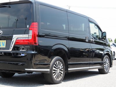 TOYOTA GRAND ACE - 10