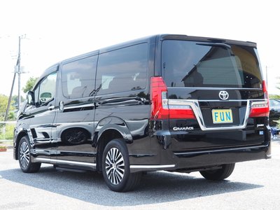 TOYOTA GRAND ACE - 6