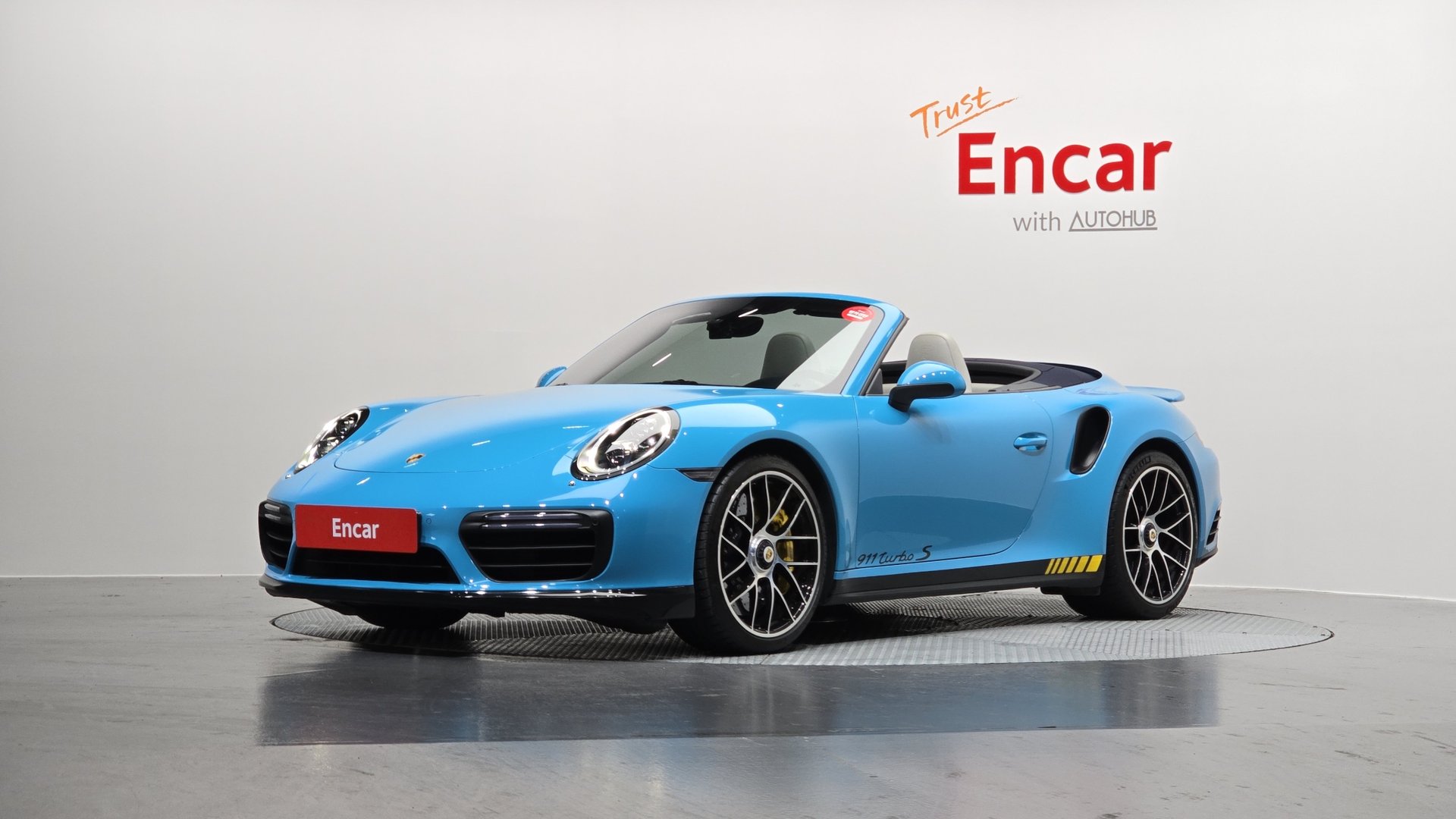 PORSCHE 911 - View 1