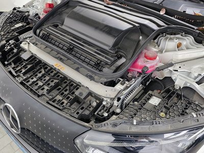 MERCEDES-BENZ EQE - 7