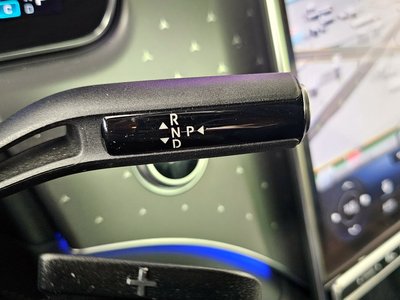 MERCEDES-BENZ EQE - 9