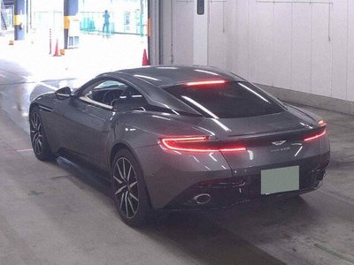 ASTON MARTIN DB11 - 2