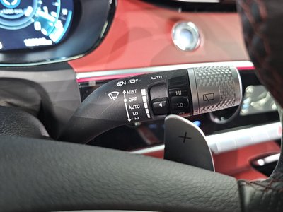 2022 Genesis GV70 — миниатюра 24