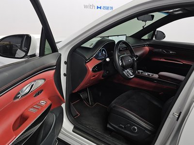 2022 Genesis GV70 — миниатюра 17