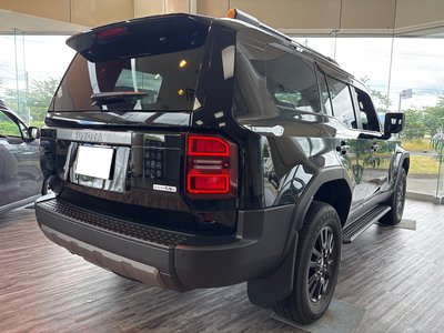 TOYOTA LAND CRUISER 250 - 8