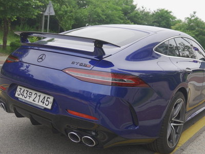 MERCEDES-BENZ GT AMG - 9