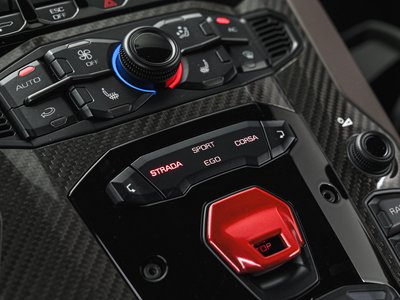 صورة مصغرة 27 لـ 2019 Lamborghini AVENTADOR
