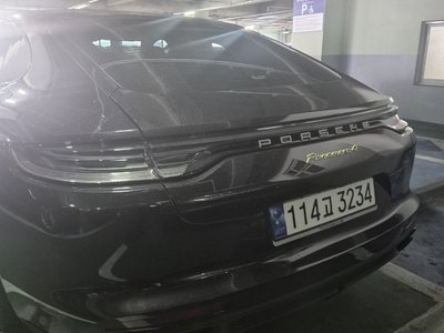 PORSCHE PANAMERA - 4