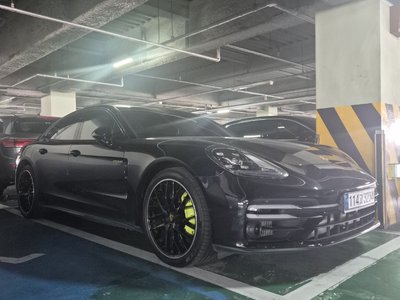 PORSCHE PANAMERA - 2