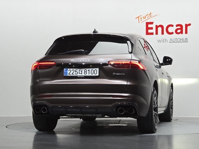 صورة 4 لـ 2023 Maserati GRECALE